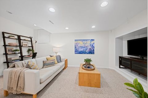 Tiny photo for Buffalo Grove, IL 60089 (MLS # 12629594)