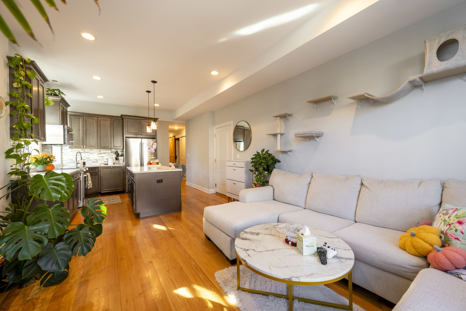 2056 N Damen Avenue 2