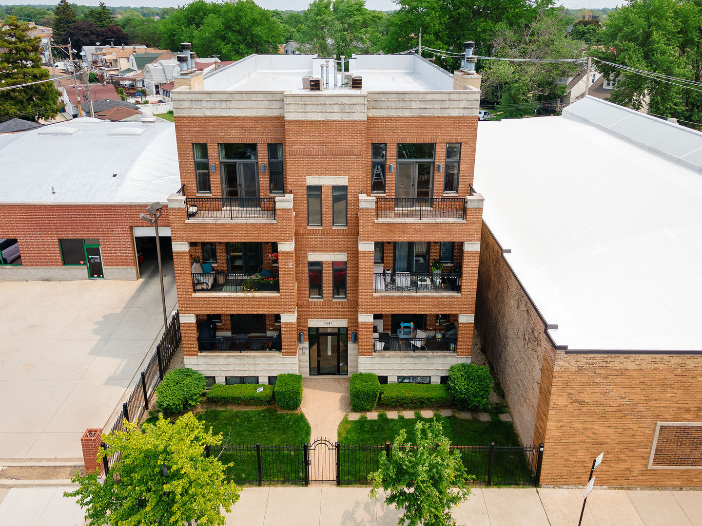 5445 N NORTHWEST Highway 3N