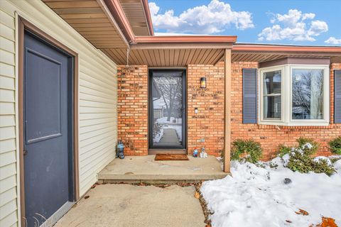 Tiny photo for 308 E Willard Street, Urbana, IL 61801 (MLS # 12516091)
