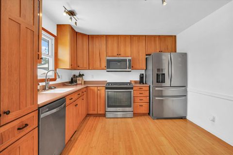 Tiny photo for 308 E Willard Street, Urbana, IL 61801 (MLS # 12516091)