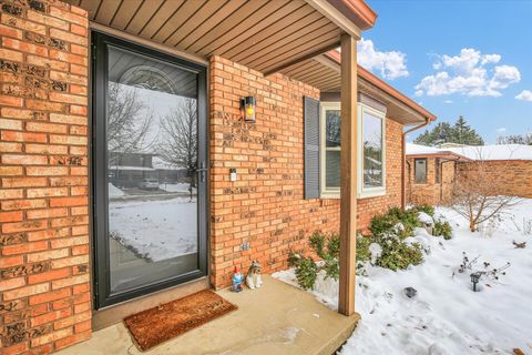 Tiny photo for 308 E Willard Street, Urbana, IL 61801 (MLS # 12516091)