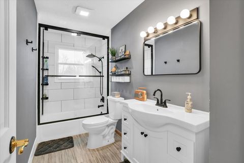 Tiny photo for 308 E Willard Street, Urbana, IL 61801 (MLS # 12516091)