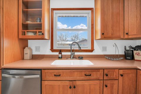 Tiny photo for 308 E Willard Street, Urbana, IL 61801 (MLS # 12516091)