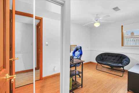 Tiny photo for 308 E Willard Street, Urbana, IL 61801 (MLS # 12516091)