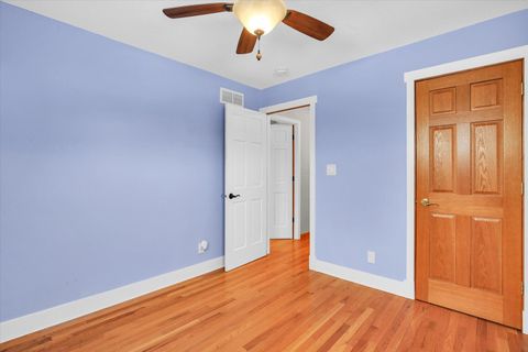 Tiny photo for 308 E Willard Street, Urbana, IL 61801 (MLS # 12516091)