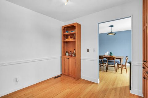 Tiny photo for 308 E Willard Street, Urbana, IL 61801 (MLS # 12516091)