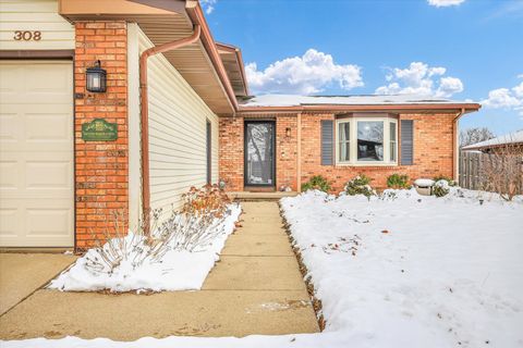 Tiny photo for 308 E Willard Street, Urbana, IL 61801 (MLS # 12516091)