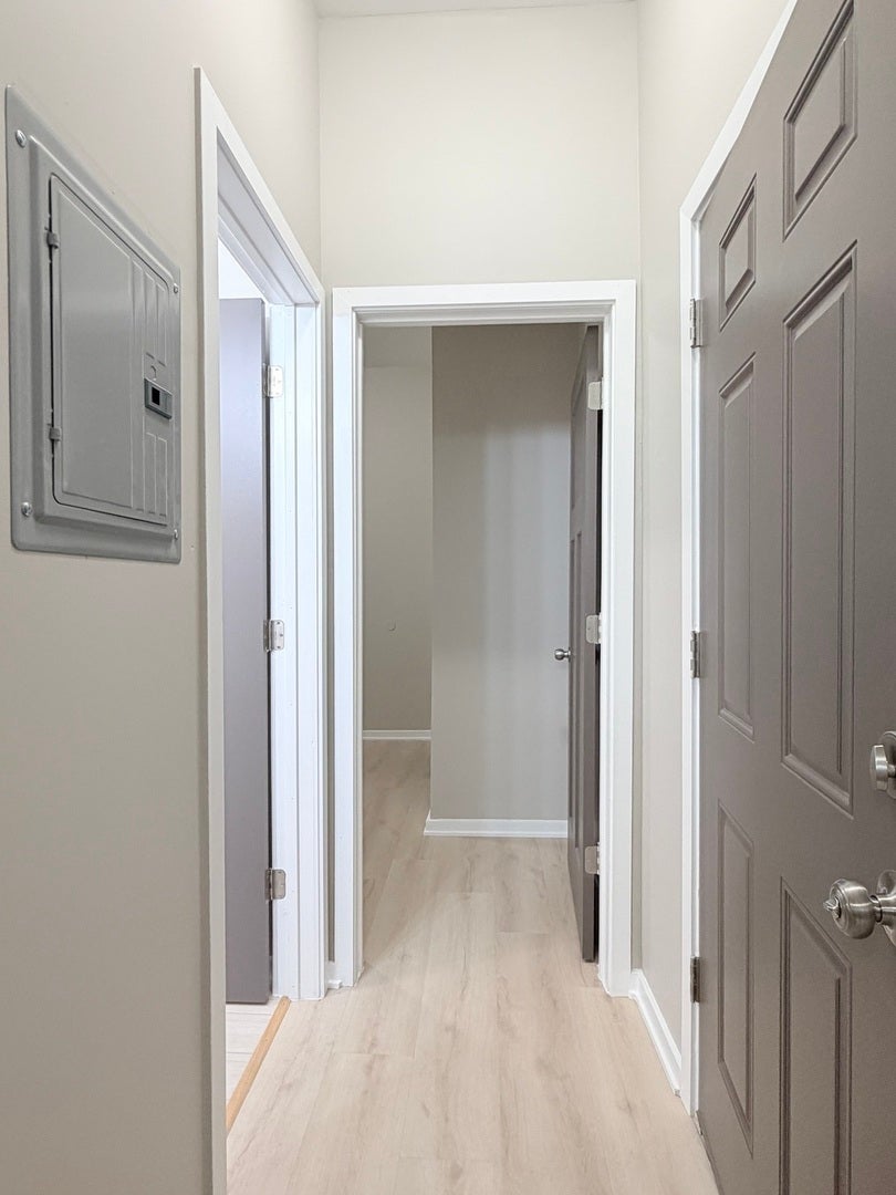 24 N Pulaski Road 1F