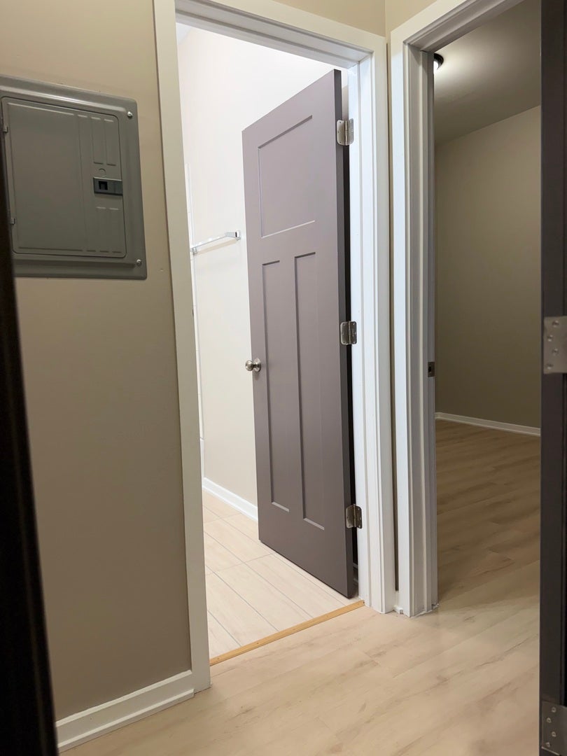24 N Pulaski Road 1F