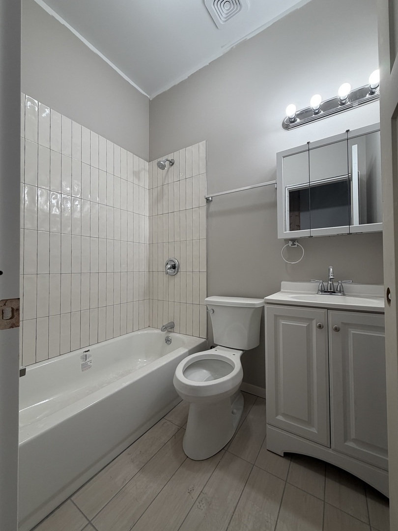 24 N Pulaski Road 1F