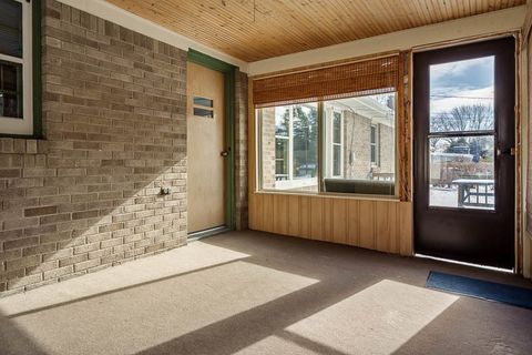 Tiny photo for 926 Stratford Avenue, Rockford, IL 61107 (MLS # 12559391)