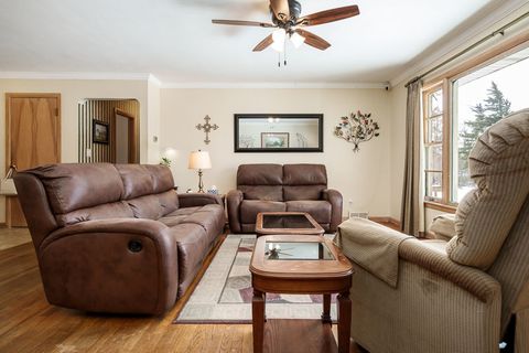 Tiny photo for 926 Stratford Avenue, Rockford, IL 61107 (MLS # 12559391)