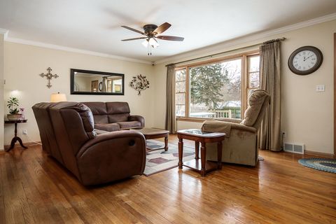 Tiny photo for 926 Stratford Avenue, Rockford, IL 61107 (MLS # 12559391)