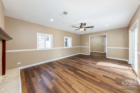 Tiny photo for 113 Cedarwood Avenue, Bolingbrook, IL 60440 (MLS # 12502588)