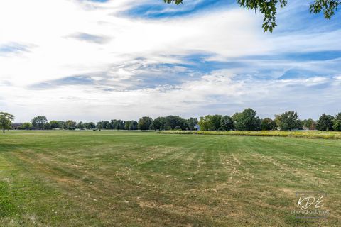 Tiny photo for 113 Cedarwood Avenue, Bolingbrook, IL 60440 (MLS # 12502588)