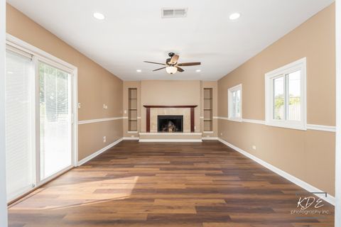 Tiny photo for 113 Cedarwood Avenue, Bolingbrook, IL 60440 (MLS # 12502588)