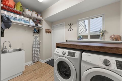 Tiny photo for 241 Cummings Drive, Bartlett, IL 60103 (MLS # 12524587)