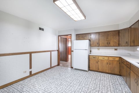 Tiny photo for 9804 Rutherford Avenue, Oak Lawn, IL 60453 (MLS # 12793518)
