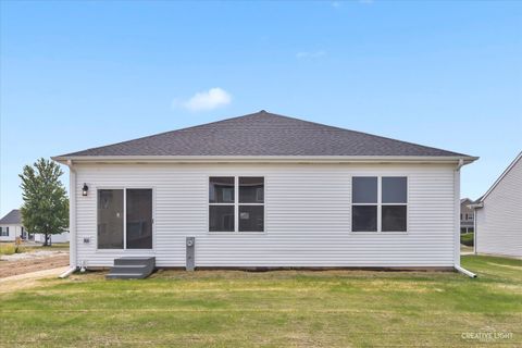 Tiny photo for 324 N Blue Jay Street, Cortland, IL 60112 (MLS # 12526587)