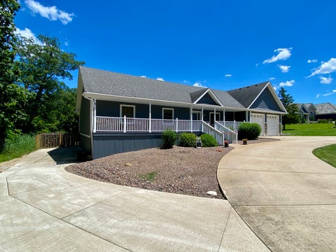 Tiny photo for 1126 S Eagle Chase Drive, Seneca, IL 61360 (MLS # 12683780)