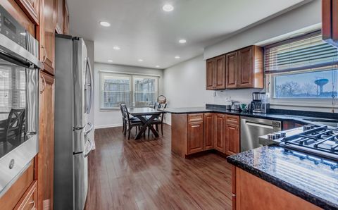 Tiny photo for 11 BIRCHWOOD Avenue, Deerfield, IL 60015 (MLS # 12615424)