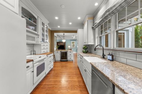 Tiny photo for 388 Hill Avenue, Glen Ellyn, IL 60137 (MLS # 12484289)