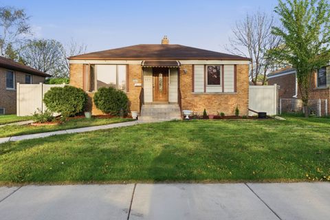 Photo of 9035 Austin Avenue, Morton Grove, IL 60053 (MLS # 12626641)