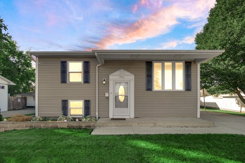 Photo of 323 Karen Avenue, Romeoville, IL 60446 (MLS # 12792193)