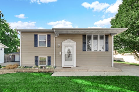 Tiny photo for 323 Karen Avenue, Romeoville, IL 60446 (MLS # 12792193)