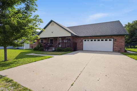 Tiny photo for 132 Mohawk Drive, Loda, IL 60948 (MLS # 12684457)