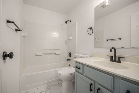 Tiny photo for 1428 Meadowsedge Lane, Carpentersville, IL 60110 (MLS # 12597824)