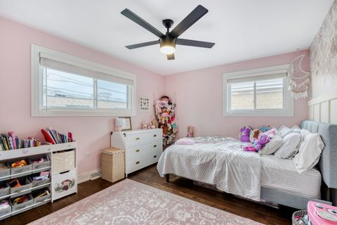 Tiny photo for 7065 N Hamlin Avenue, Lincolnwood, IL 60712 (MLS # 12589386)