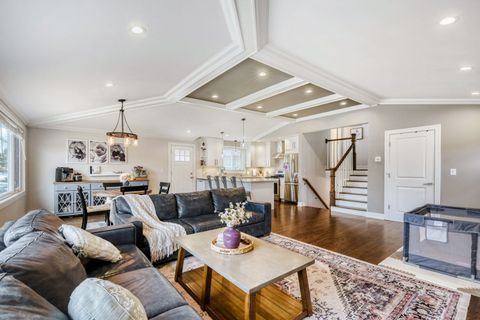 Tiny photo for 7065 N Hamlin Avenue, Lincolnwood, IL 60712 (MLS # 12589386)