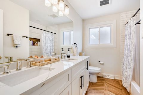 Tiny photo for 7065 N Hamlin Avenue, Lincolnwood, IL 60712 (MLS # 12589386)