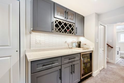 Tiny photo for 7065 N Hamlin Avenue, Lincolnwood, IL 60712 (MLS # 12589386)