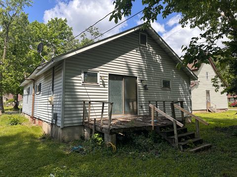 Tiny photo for 204 S 10th Street, Herrin, IL 62948 (MLS # 12636627)
