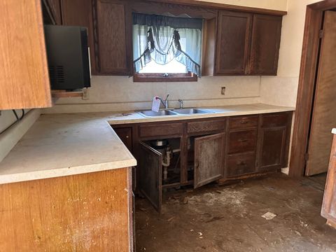 Tiny photo for 204 S 10th Street, Herrin, IL 62948 (MLS # 12636627)