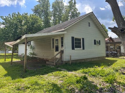 Tiny photo for 204 S 10th Street, Herrin, IL 62948 (MLS # 12636627)