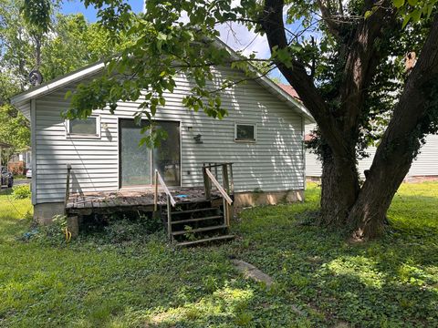 Tiny photo for 204 S 10th Street, Herrin, IL 62948 (MLS # 12636627)