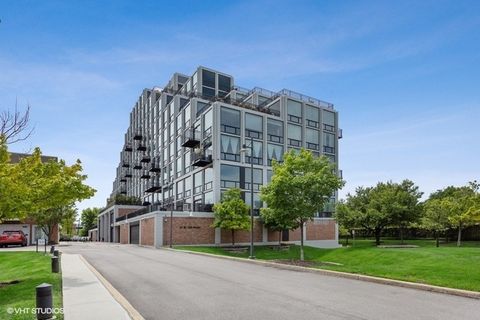 61 W 15th Street 213 Chicago IL 60605