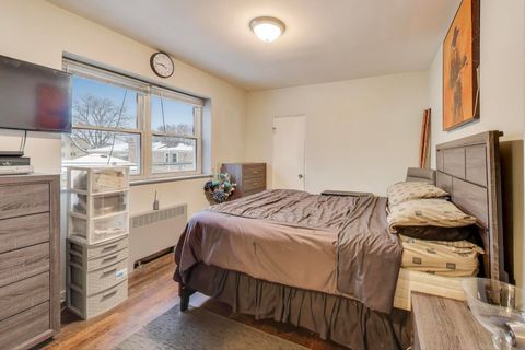 Tiny photo for 2641 W Fitch Avenue #2, Chicago, IL 60645 (MLS # 12528695)