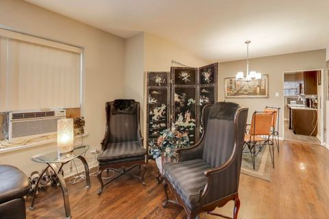 Tiny photo for 2641 W Fitch Avenue #2, Chicago, IL 60645 (MLS # 12528695)