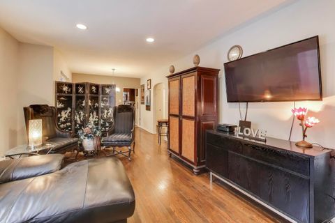 Tiny photo for 2641 W Fitch Avenue #2, Chicago, IL 60645 (MLS # 12528695)