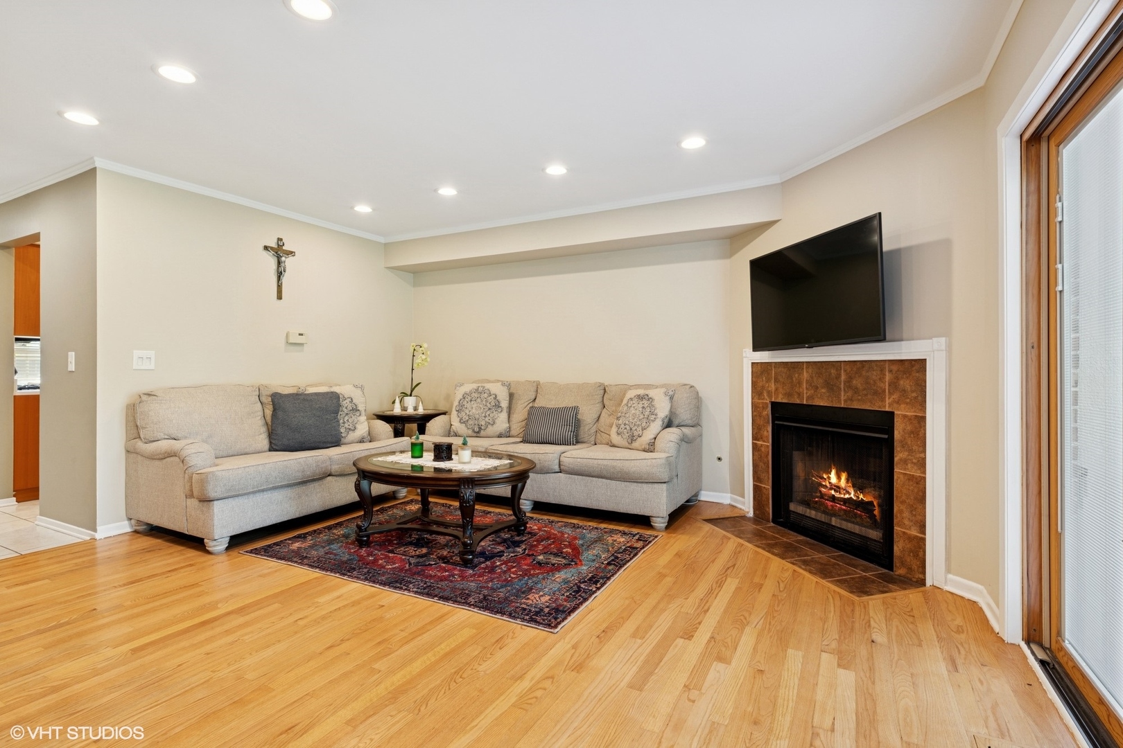 1222 WELLINGTON Court 1222