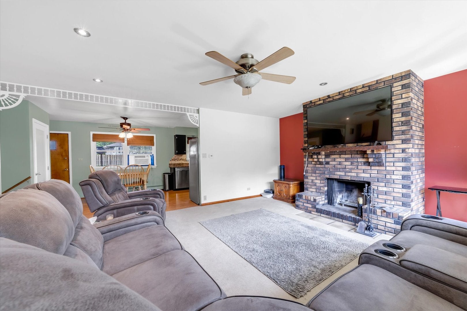 126 Bunkerhill Avenue