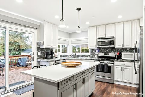 Tiny photo for 1670 Yosemite Parkway, Algonquin, IL 60102 (MLS # 12519262)