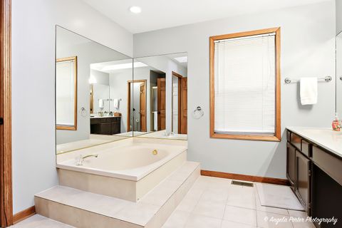 Tiny photo for 1670 Yosemite Parkway, Algonquin, IL 60102 (MLS # 12519262)