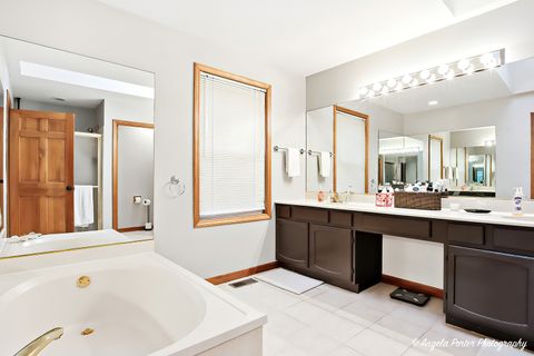 Tiny photo for 1670 Yosemite Parkway, Algonquin, IL 60102 (MLS # 12519262)