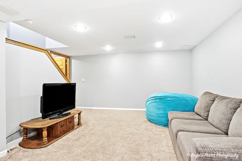 Tiny photo for 1670 Yosemite Parkway, Algonquin, IL 60102 (MLS # 12519262)